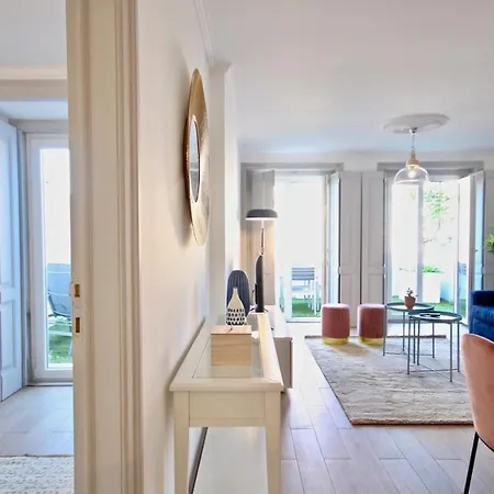 Akicity Mouraria Sun Appartement *
