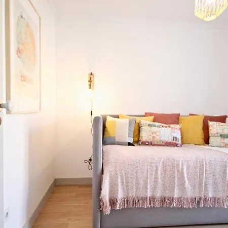 Akicity Mouraria Sun Appartement *